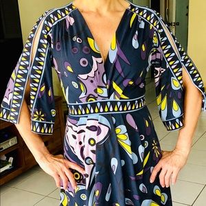 👗 BCBGMAXAZRIA Make-A-Statement Stylish Dress